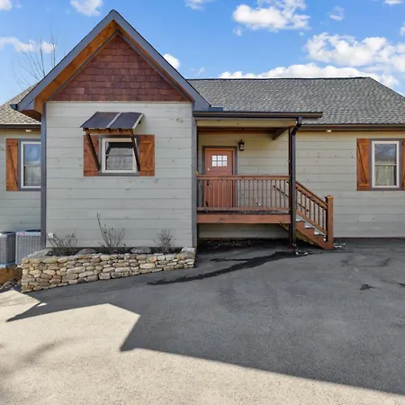 Woodys Mountain Lodge